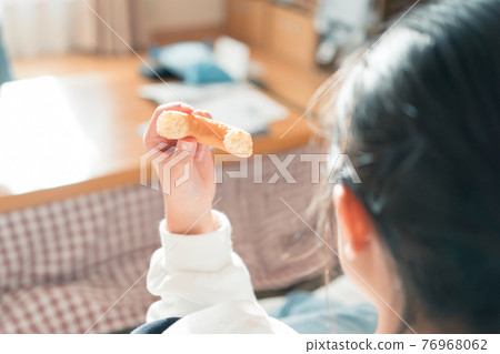 donut, doughnut, donuts 76968062