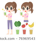 一套蔬菜和水果和一個拿著冰沙的女人 76969543
