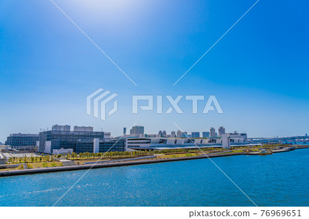 從豐洲大橋到豐洲市場的東京城市景觀 76969651