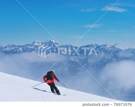 Hakuba Happoone Ski Resort Skiers skiing on the Riesengrat course 76971076