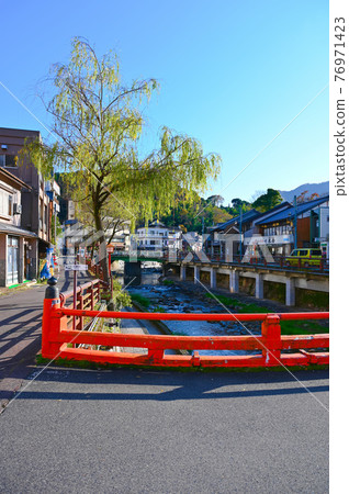 Yumura Onsen Prosperity Bridge Haruki River Shinonsen Town, 兵庫縣 76971423