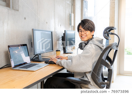 IT engineer in his 20s IT engineer in his 20s 76973896