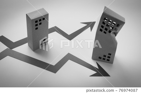 Performance Polarization Arrow Real Estate Performance Polarization Rise Down Gap Line Graph Performance Polarization Arrow Real Estate Performance Polarization Rise Down Gap Line Graph 76974087