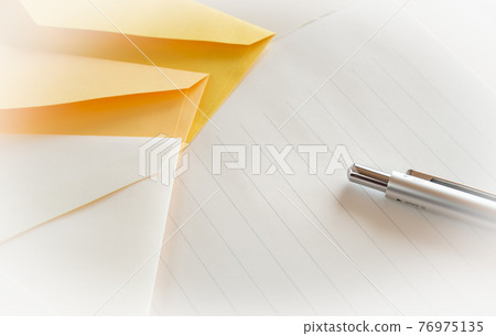 Letters, letter papers and envelopes, greeting cards, thank-you notes, letters, emails 76975135