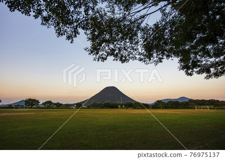 Sanuki Fuji at dusk Sanuki Fuji at dusk 76975137