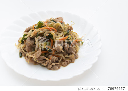 Bulgogi-style stir-fried meat and vegetables Bulgogi-style stir-fried meat and vegetables 76976657