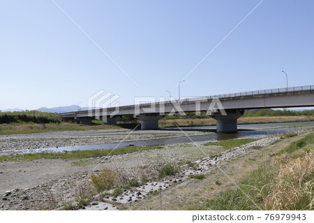 連接多摩川與福生市、秋留野市的八橋 連接多摩川與福生市、秋留野市的八橋 76979943