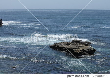 Sea on the west coast of the United States 76980082