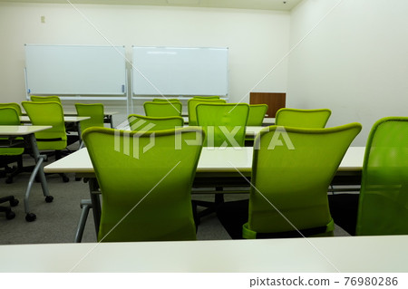 Lecture room  76980286