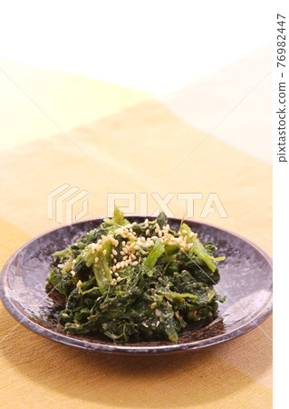 芝麻醬菠菜,小盤 芝麻醬菠菜,小盤 76982447