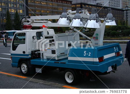 警視廳照明車(抱臂) 警視廳照明車(抱臂) 76983778