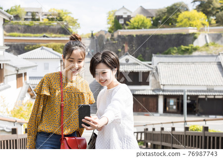 少女之旅中的少女與友人在蘇亞坡合影留念 [4月] 76987743