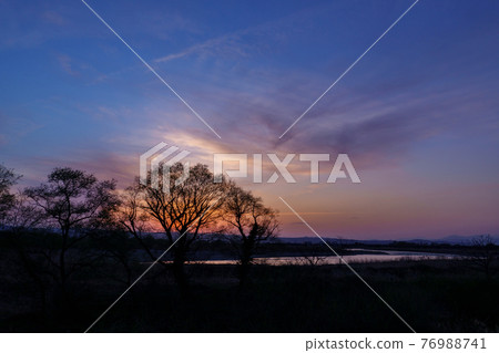 Sunset sky and silhouette Sunset sky and silhouette 76988741