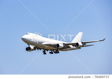 波音 747 即將降落成田機場 76989737