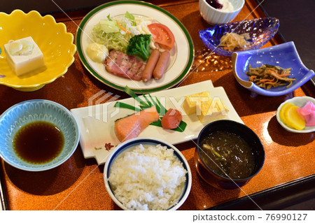 住宿早餐 住宿早餐 76990127