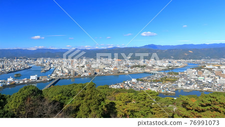 [高知縣]五台山公園的高知市區 76991073