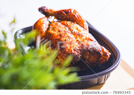 Roast chicken roasted takeout [with corona new normal] 76993345