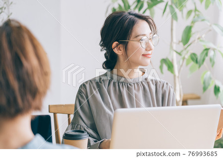 女商人 76993685