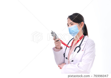 緊急聯繫女醫生 76996047