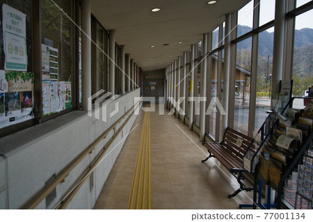 Connecting passage to the roadside station of Yunishigawa Onsen Station Connecting passage to the roadside station of Yunishigawa Onsen Station 77001134