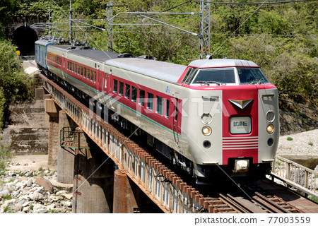 白尾線381系列試運行列車 77003559