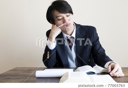 Male student to study 77003763