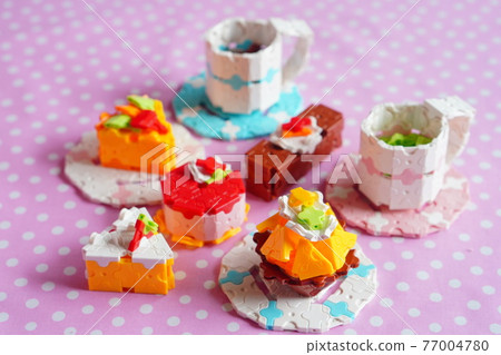 Tea time with block play Tea time with block play 77004780