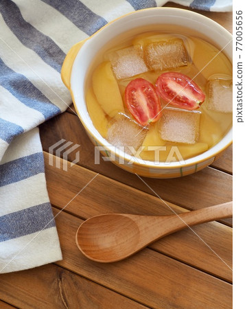 蜜餞黃桃，黃桃，櫻桃番茄，冰 77005656