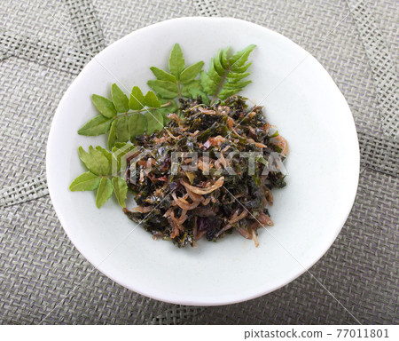 Tsukudani of Japanese pepper 77011801