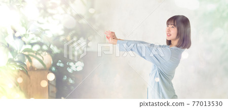 女性早晨的放鬆時間 77013530