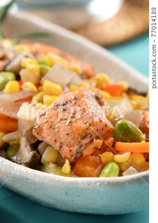 Salmon mixed vegetable サーモン salmon wild vegetables Salmon mixed vegetable サーモン salmon wild vegetables 77014189