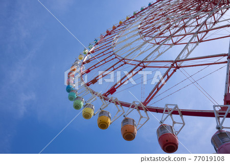Fairytale amusement park ferris wheel 77019108