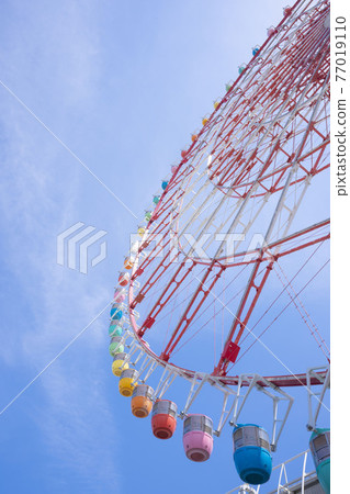 Fairytale amusement park ferris wheel 77019110