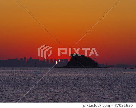 Yeongjongdo. Sunrise. Geojampo. Wharf. Shark Tail Island 77021650