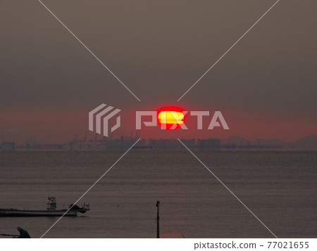Yeongjongdo. Sunrise. Geojampo. Wharf. Shark Tail Island 77021655