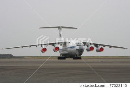 俄羅斯伊留申76運輸機（停在羽田機場） 77022140