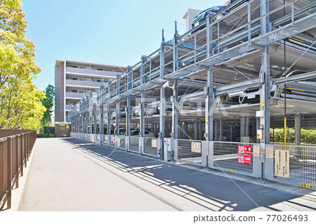 Multi-storey car park that enables a lot of parking 77026493