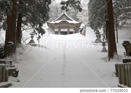 Oyama Shrine 5 77028015