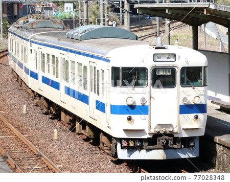 JR Kyushu 415 series 100 series AC / DC train Fo104 formation 77028348