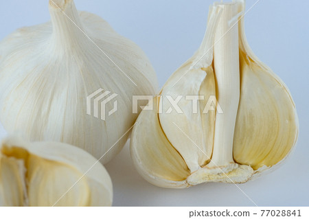 【蔬菜】大蒜、大蒜對半切開 77028841