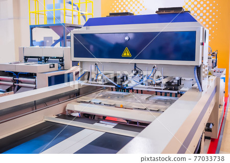 Fully automatic high speed shopping bag making machine at exhibition 77033738