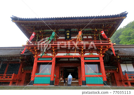 神奈川縣雨鎌倉鶴岡八幡宮六月塔門 神奈川縣雨鎌倉鶴岡八幡宮六月塔門 77035113