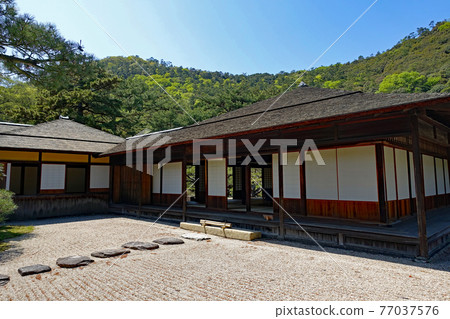 漫步大名庭園像 風景特別的栗林庭園 Shogetsutei Shoji 白色礫石 漫步大名庭園像 風景特別的栗林庭園 Shogetsutei Shoji 白色礫石 77037576