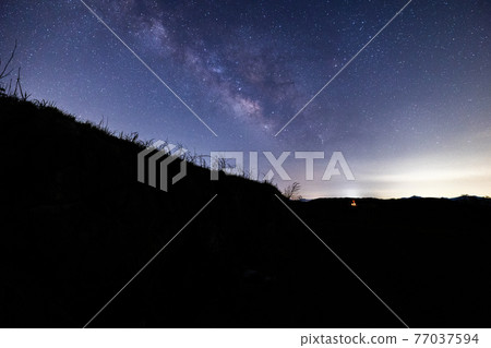 《Akiyoshidai, Yamaguchi Prefecture》 Milky Way seen from Akiyoshidai 《Akiyoshidai, Yamaguchi Prefecture》 Milky Way seen from Akiyoshidai 77037594