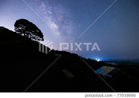 《Mt. Nagasaki, Nagasaki》 Milky Way from Mt. Nagushi 77039000