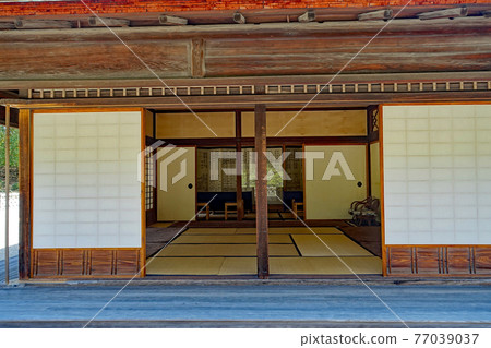 Japanese-style room image Special scenic Ritsurin Garden Kikugetsutei Shoji and tatami mats 77039037