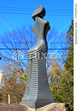 National Treasure Jomon Goddess Monument 77039524