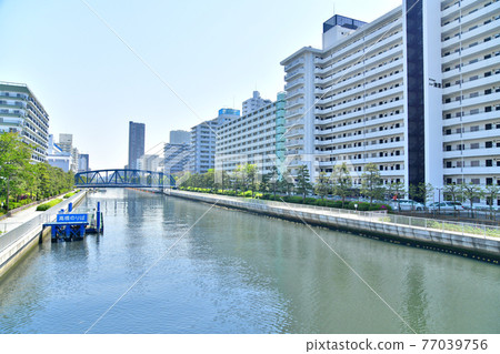 View toward Nishifukawa Bridge from Takahashi / Onagi River (Koto-ku, Tokyo) [2021.4] 77039756