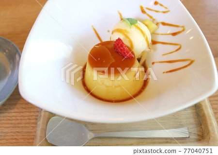 美味的商店蛋奶布丁 77040751