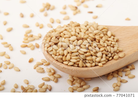 White roasted sesame 77041071